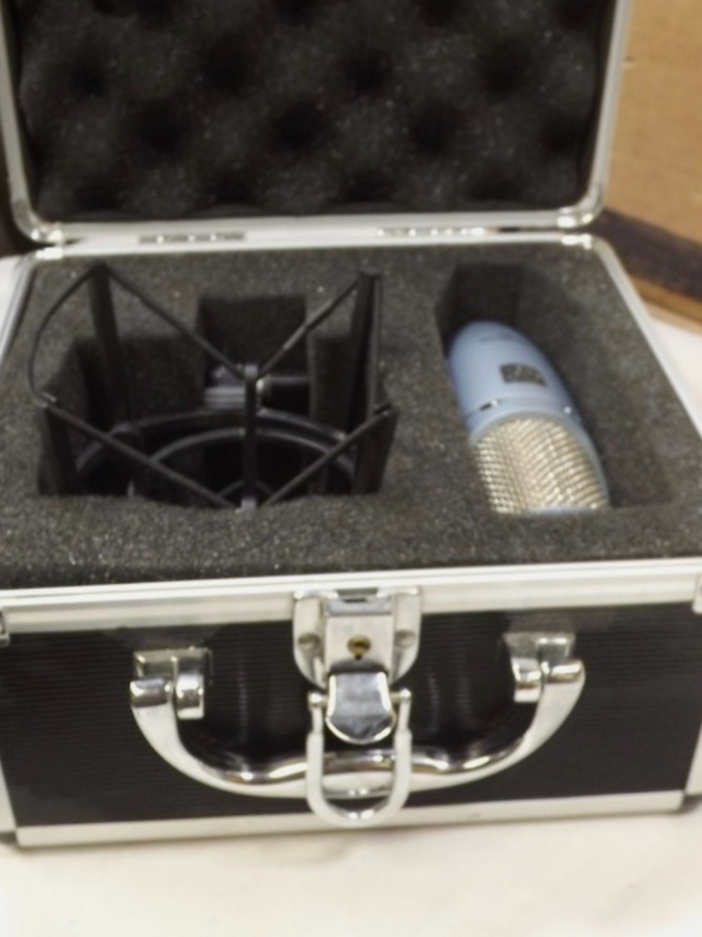 AKG PERCEPTION 200 Microphone